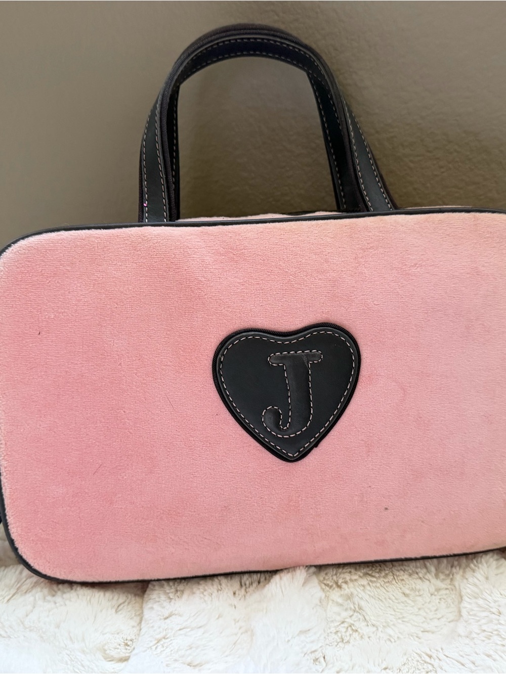 Juicy Couture Pink Terry Logo Makeup Case - Picture 2 of 16
